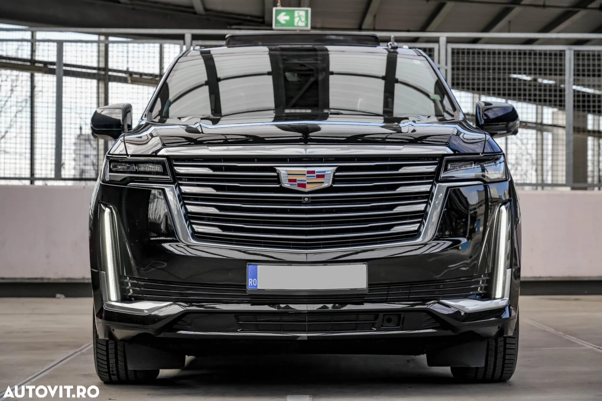 Cadillac Escalade - 5