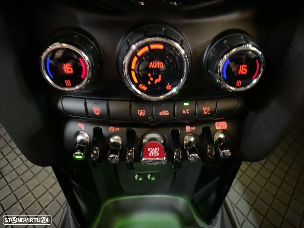 MINI 3 Portas Cooper D - 15