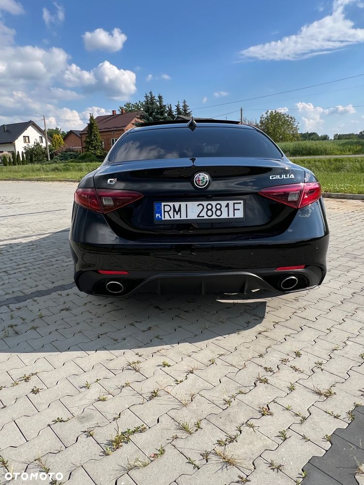 Alfa Romeo Giulia 2.0 Turbo 16V AT8-Q4 Veloce Ti - 6