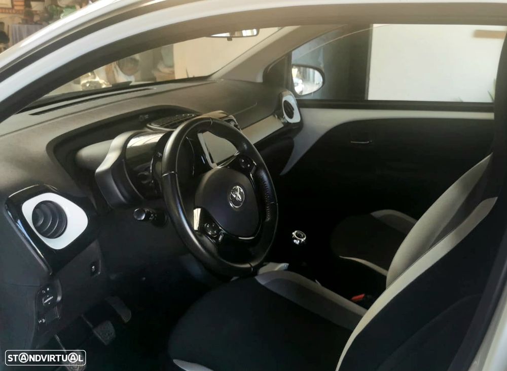 Toyota Aygo x-play Edition-S - 6