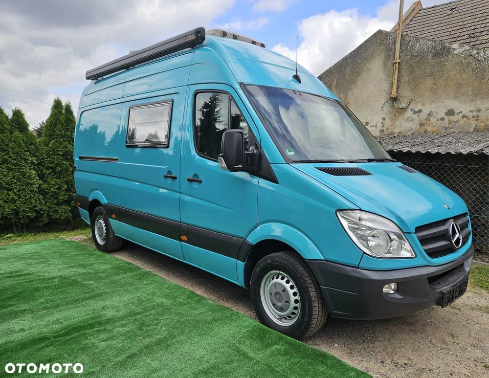 Mercedes-Benz Sprinter Camper - 2