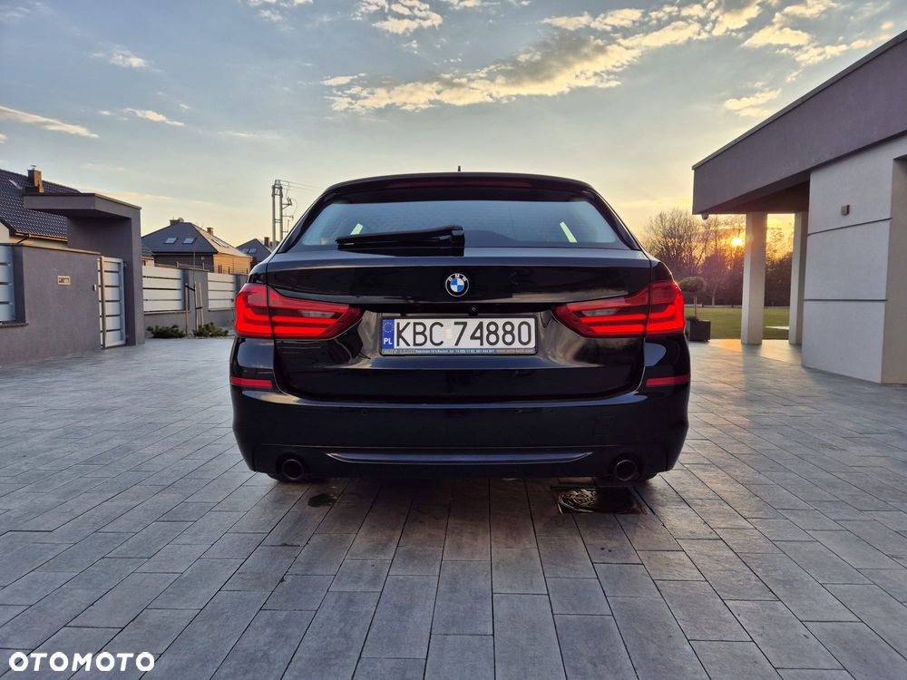 BMW Seria 5 520d Sport Line sport - 8