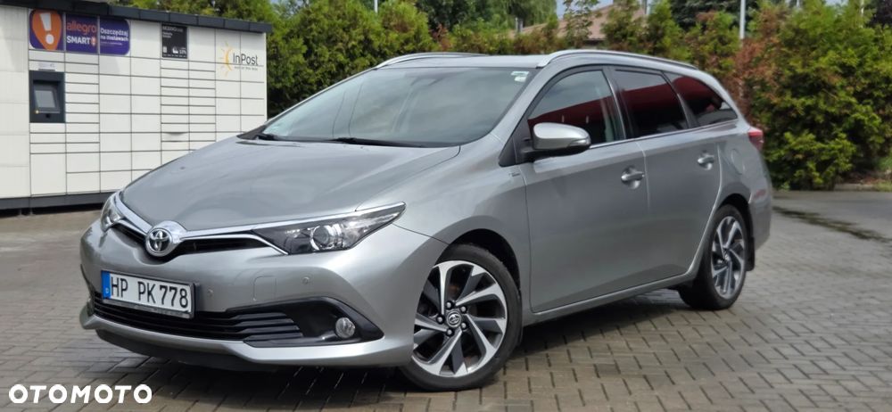 Toyota Auris 1.6 D-4D Design Edition - 4
