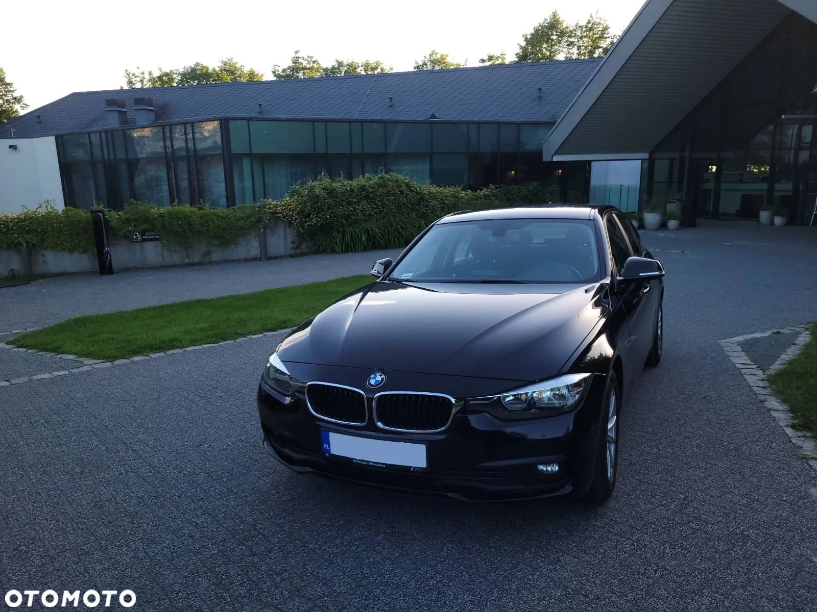 BMW Seria 3 318i - 1