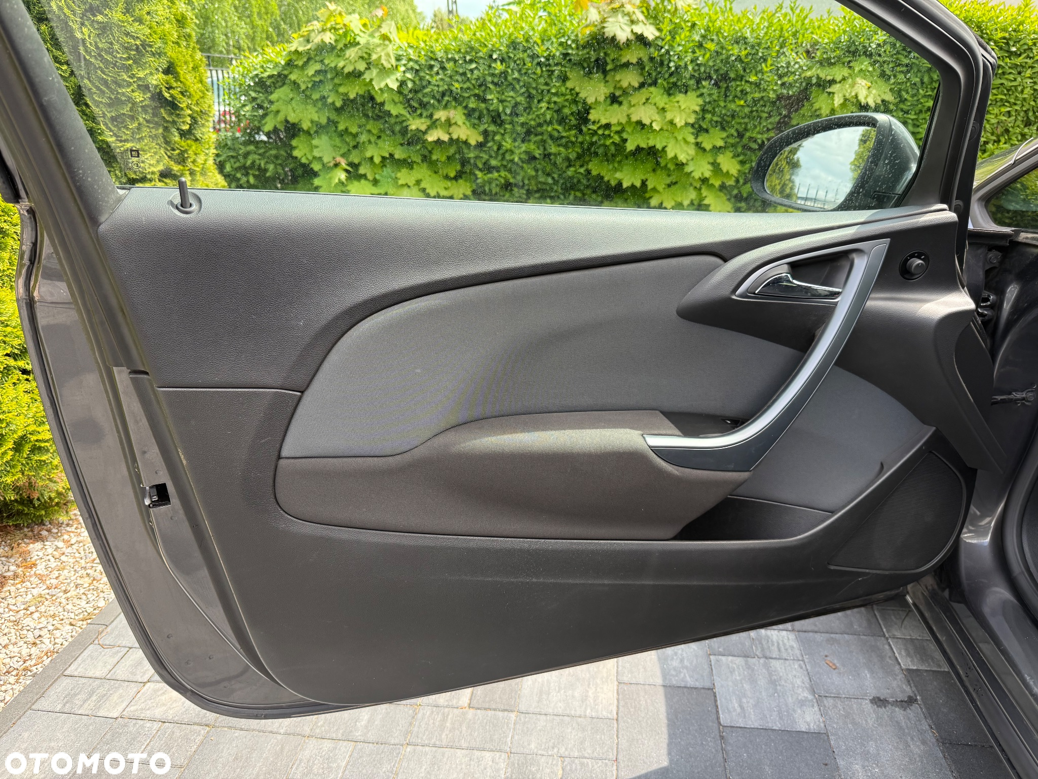 Opel Astra GTC 1.4 Turbo - 26