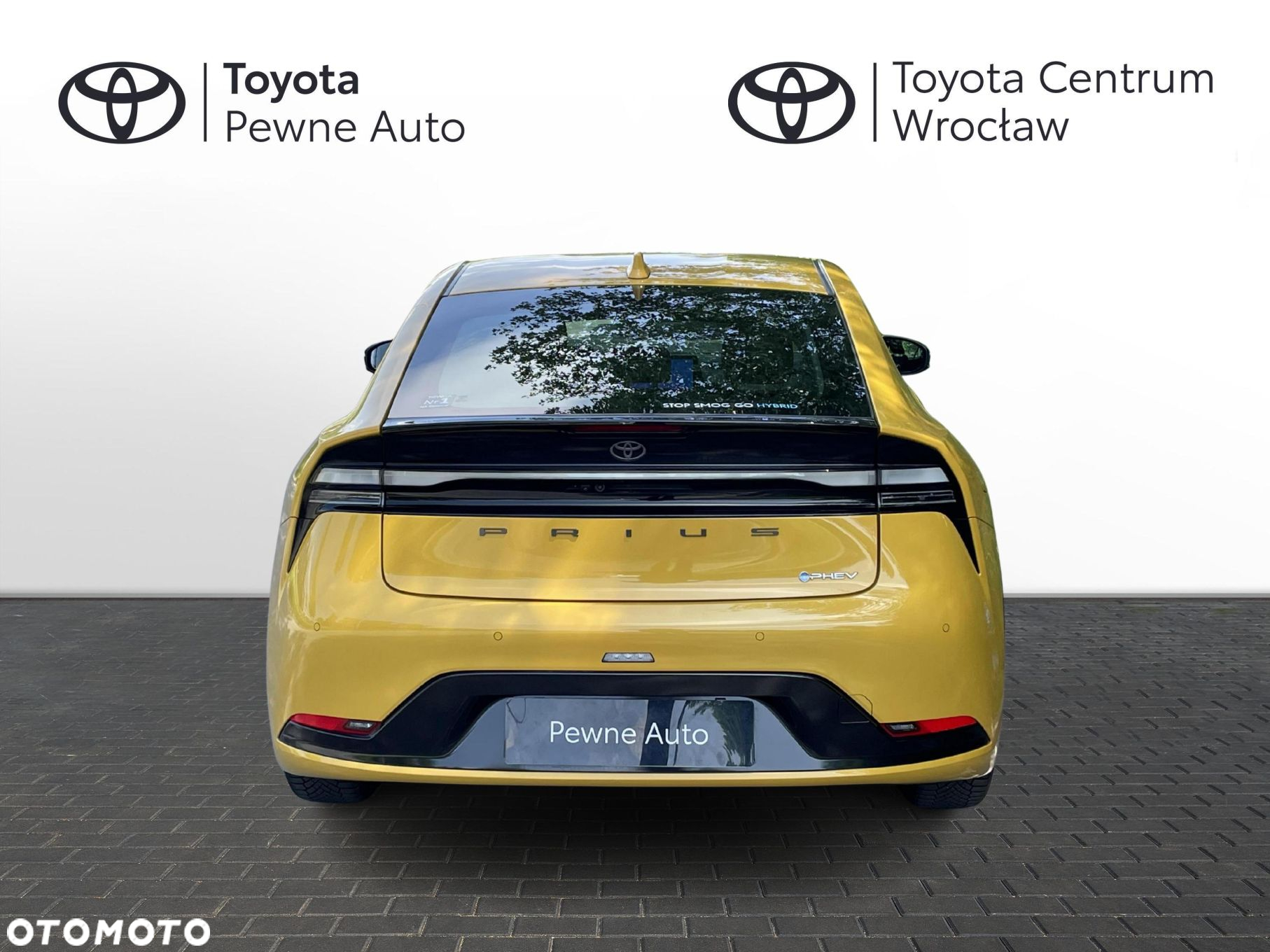 Toyota Prius - 4