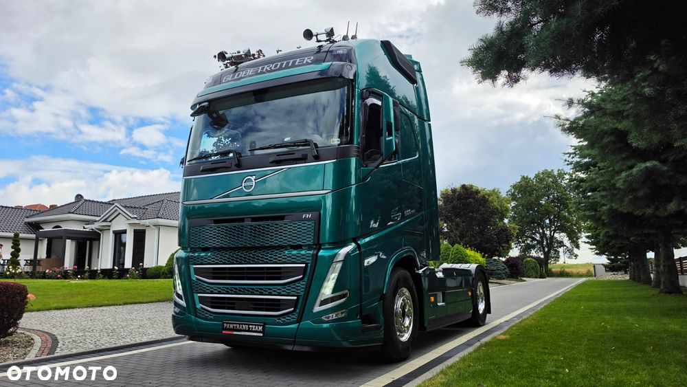 Volvo ///FH500///2023///GLOBETROTTER/// XXL///HYDRAULIKA///FULL LED///VIRTUAL COCPIT///ALUFELGI///KLIMATYZACJA POSTOJOWA///NAWIGACJA///TV///WAGA/// KAMERA///STAN BARDZO DOBRY - 11