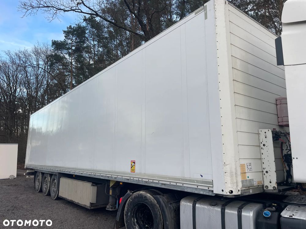 Schmitz Cargobull SCB3B
