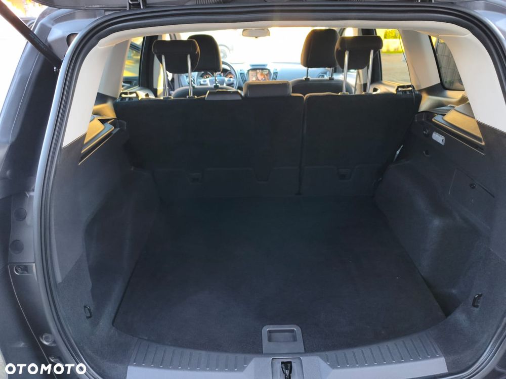 Ford Kuga - 21