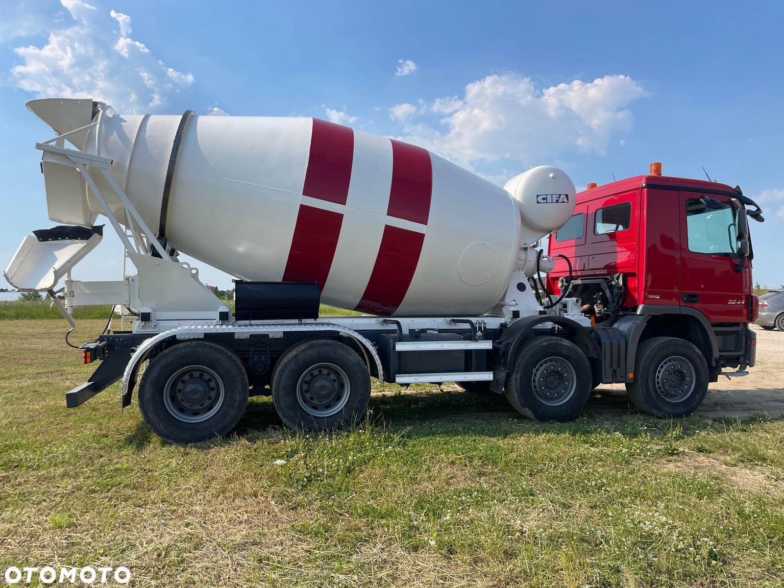 Mercedes-Benz Actros 3244 tylko 102000 KM - 16