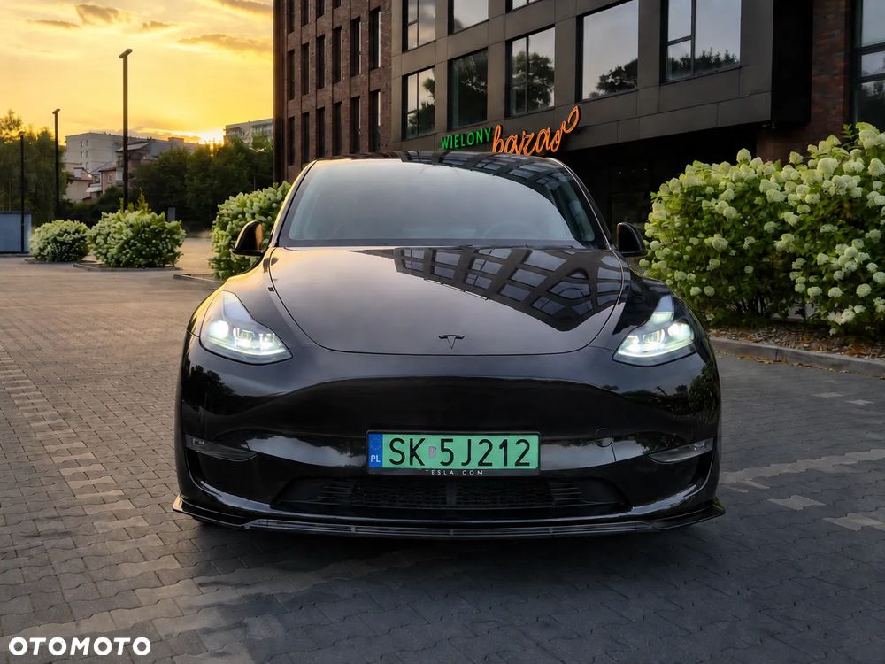 Tesla Model Y Performance AWD - 7