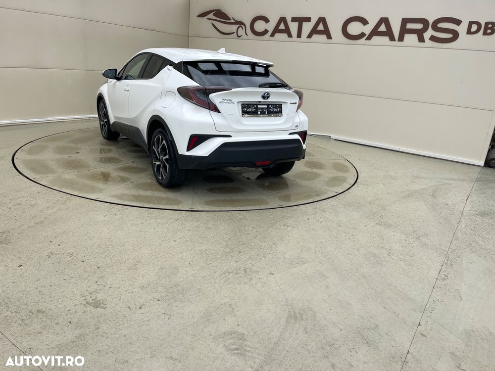 Toyota C-HR Hybrid Club - 11