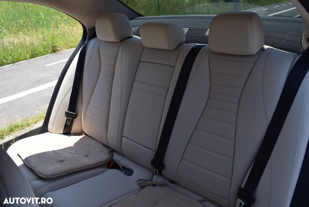 Mercedes-Benz E 200 4MATIC Aut. - 14