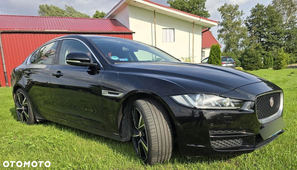 Jaguar XE - 5