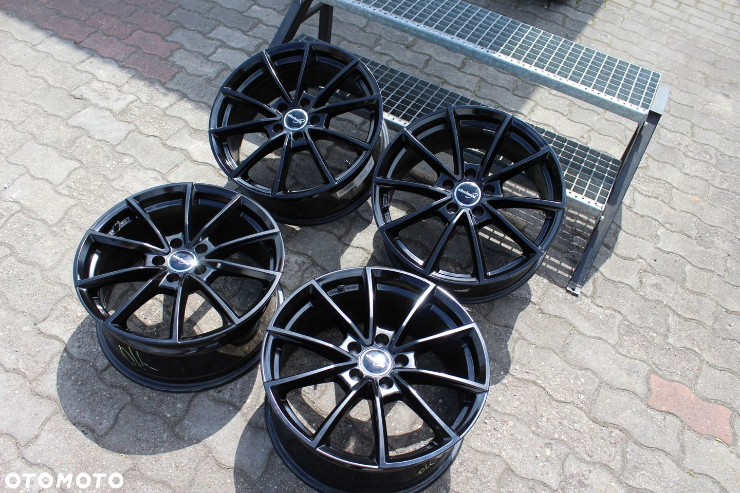 WHEELWORLD 18cali 5x112 ET45 8J AUDI SKODA SEAT VW - 6
