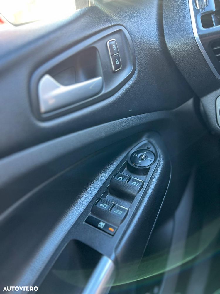 Ford Kuga 2.0 TDCi 4WD Powershift Titanium - 15