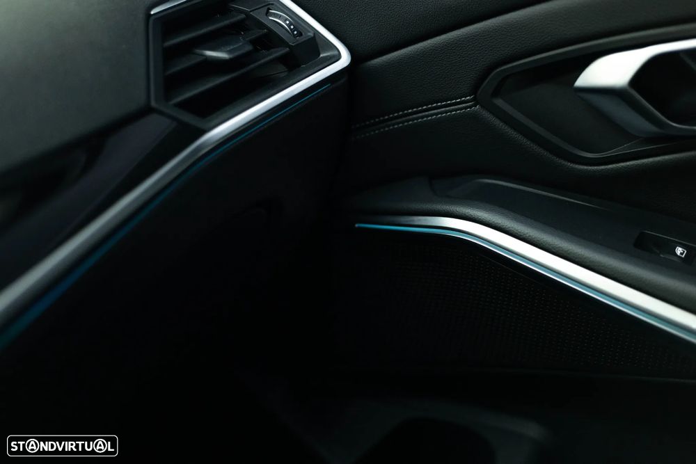 BMW 320 e Aut. Sport Line - 37