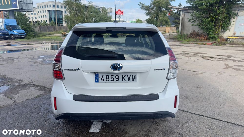 Toyota Prius+ (Hybrid) - 7