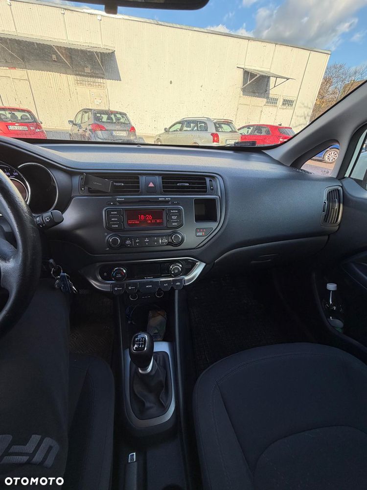 Kia Rio - 7