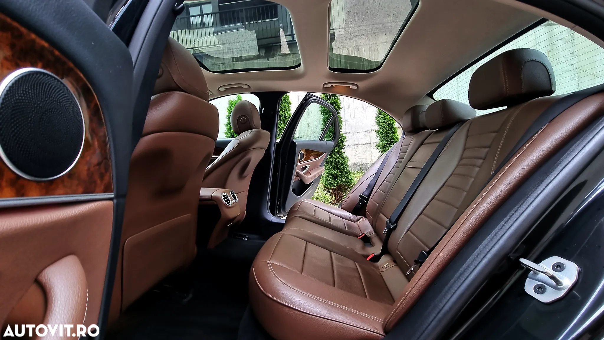 Mercedes-Benz E 220 d T 9G-TRONIC Avantgarde - 10