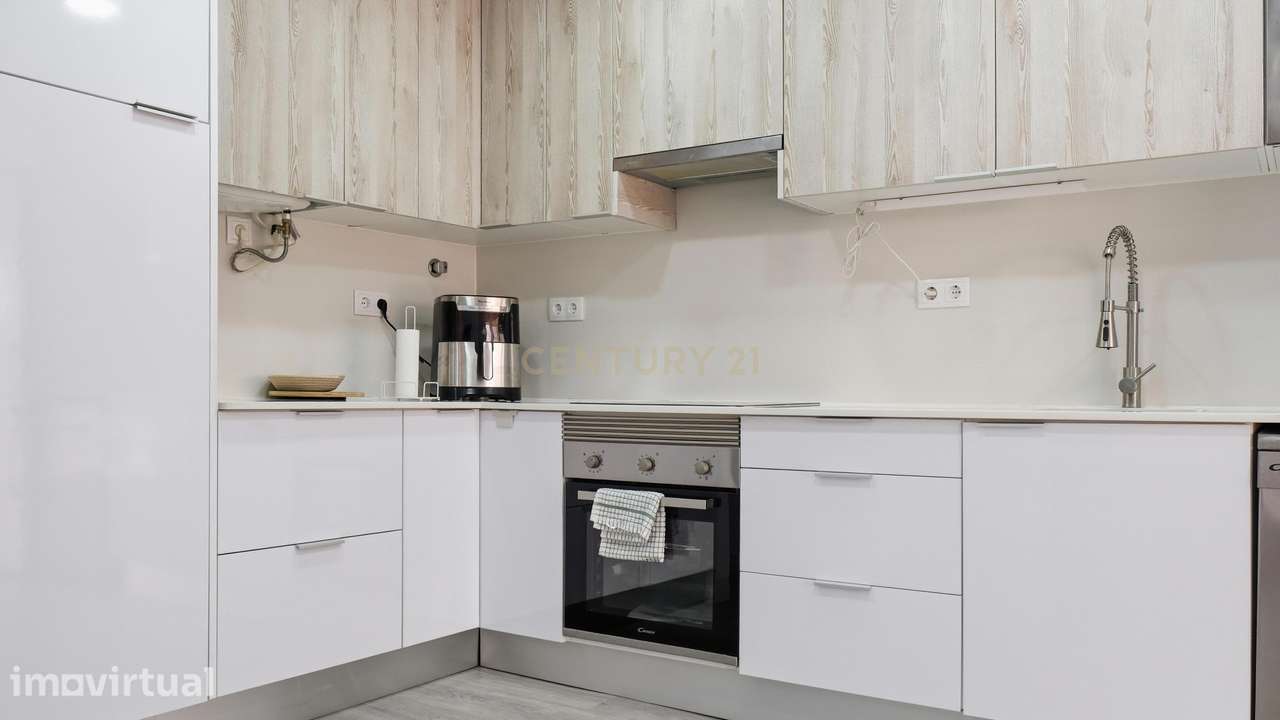 Apartamento T1 transformado em T2 no Fogueteiro, Amora - Grande imagem: 5/21