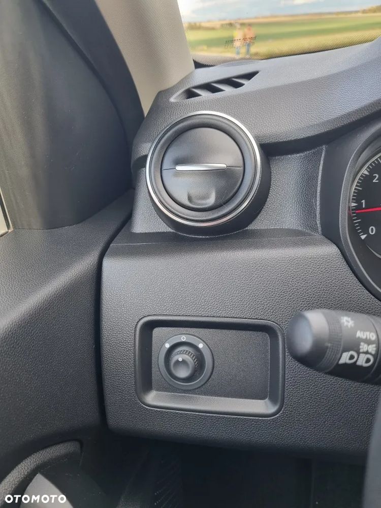 Dacia Duster 1.6 SCe Access S&S - 13