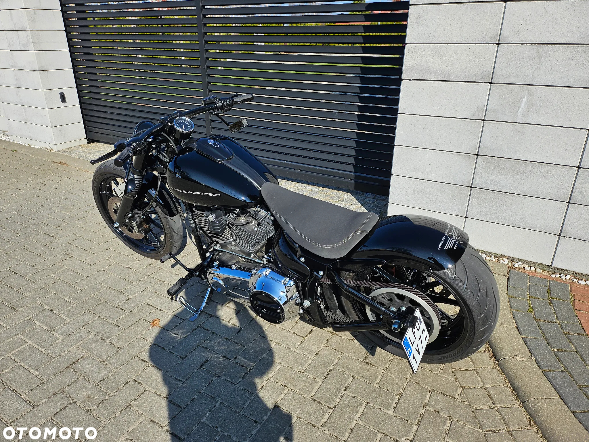 Harley-Davidson Softail Breakout - 4
