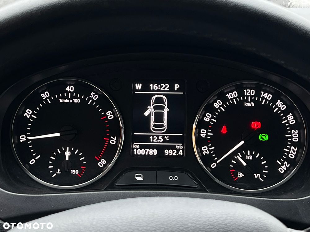 Skoda RAPID Spb 1.4 TSI Ambition Max DSG - 18