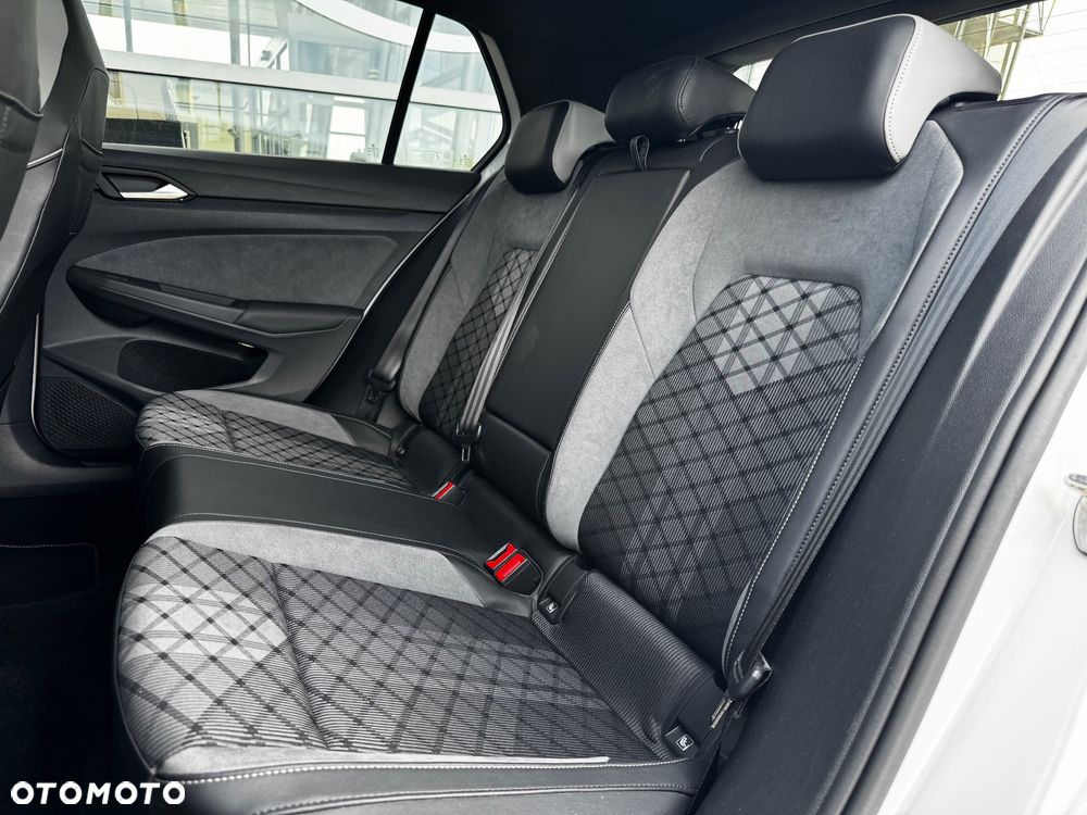 Volkswagen Golf 1.5 eTSI mHEV R-Line DSG - 13