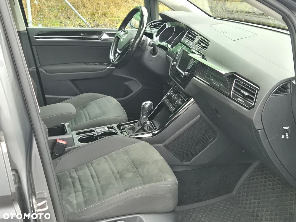 Volkswagen Touran 1.4 TSI BMT Highline DSG - 17