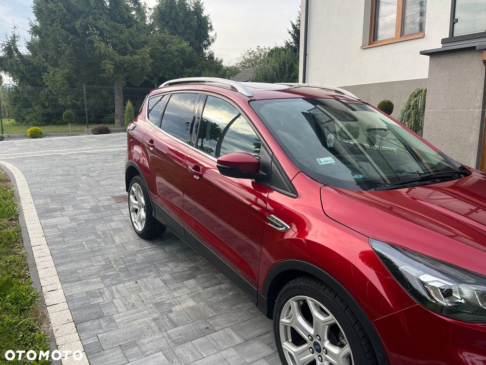Ford Escape 2.0 EcoBoost AWD Titanium - 11