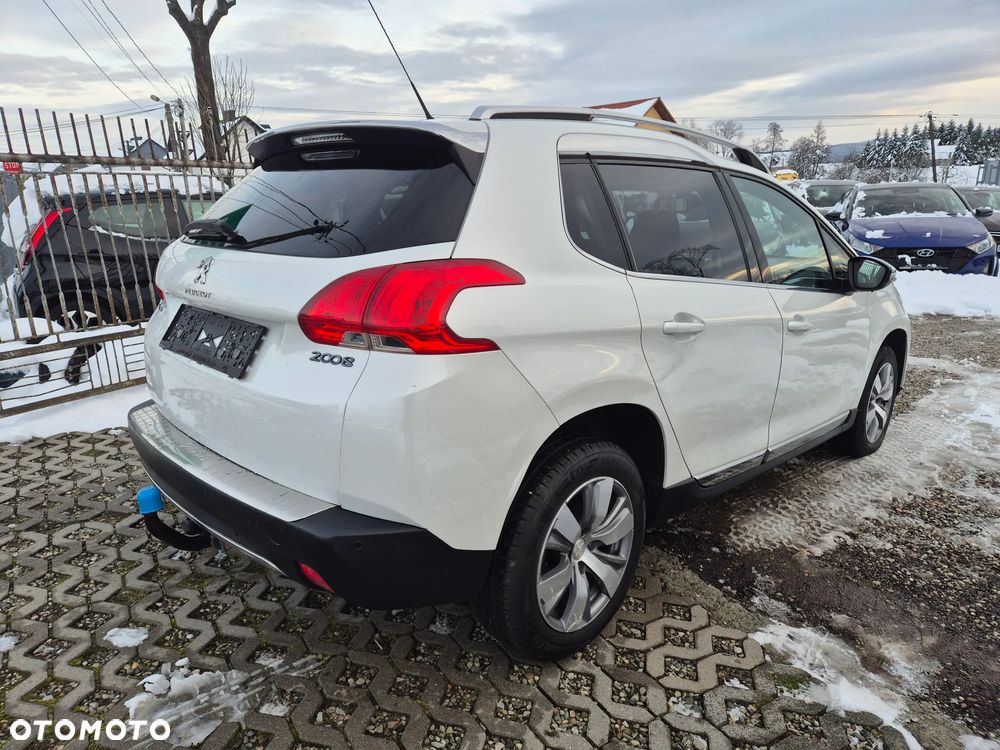 Peugeot 2008 1.6 BlueHDi Allure S&S - 5