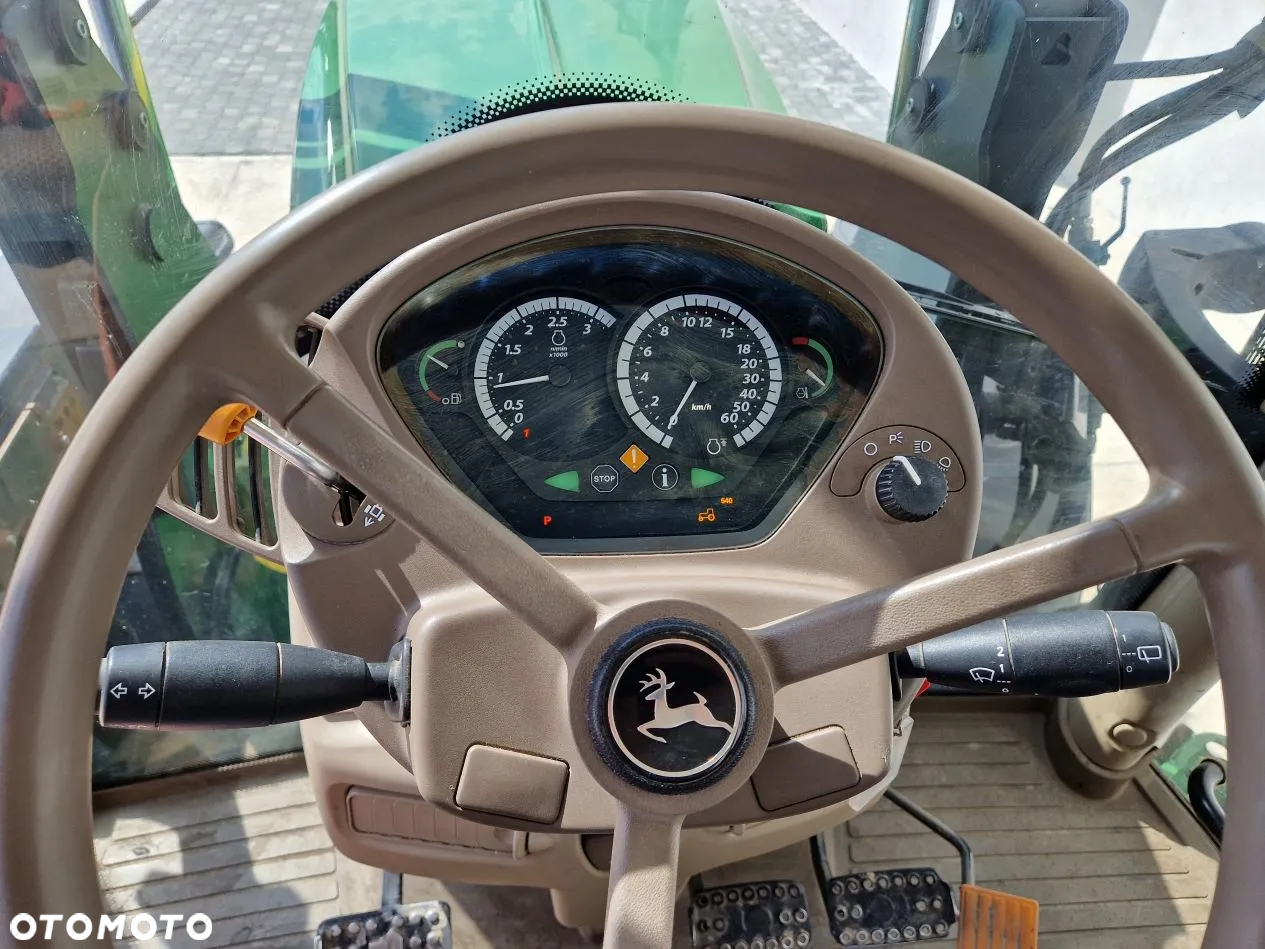 John Deere 6115 R - 12