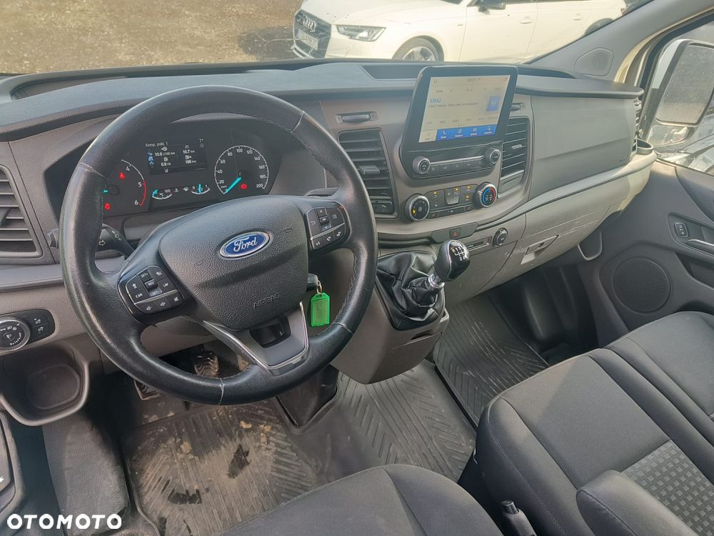 Ford TRANSIT CUSTOM - 8