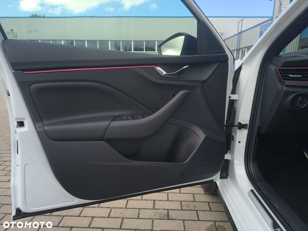 Skoda Kamiq 1.0 TSI Monte Carlo DSG - 11