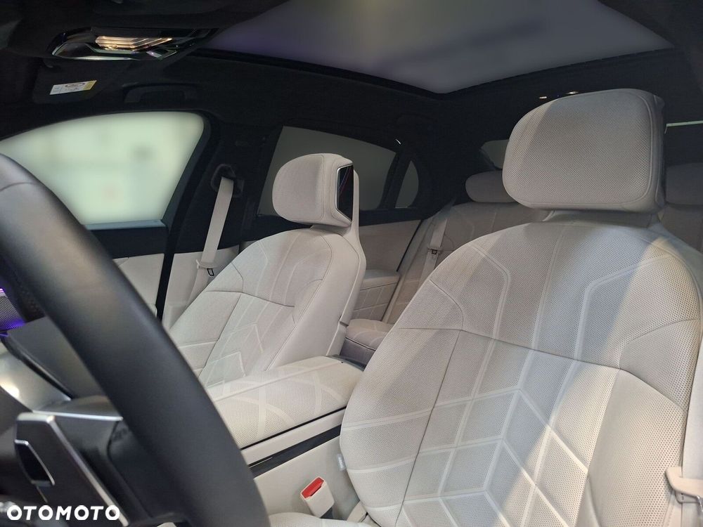 BMW Seria 7 - 13