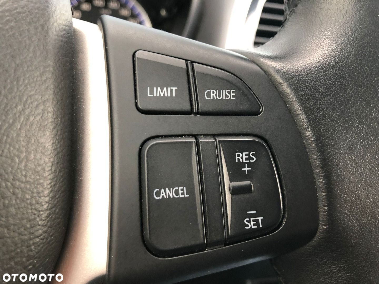 Suzuki SX4 S-Cross 1.0 T Premium - 28