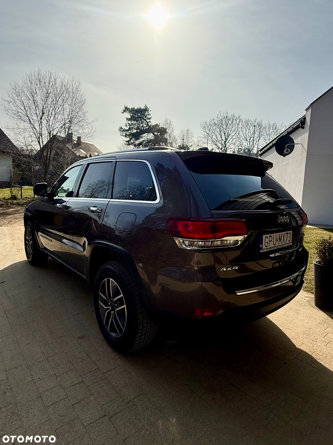 Jeep Grand Cherokee - 33