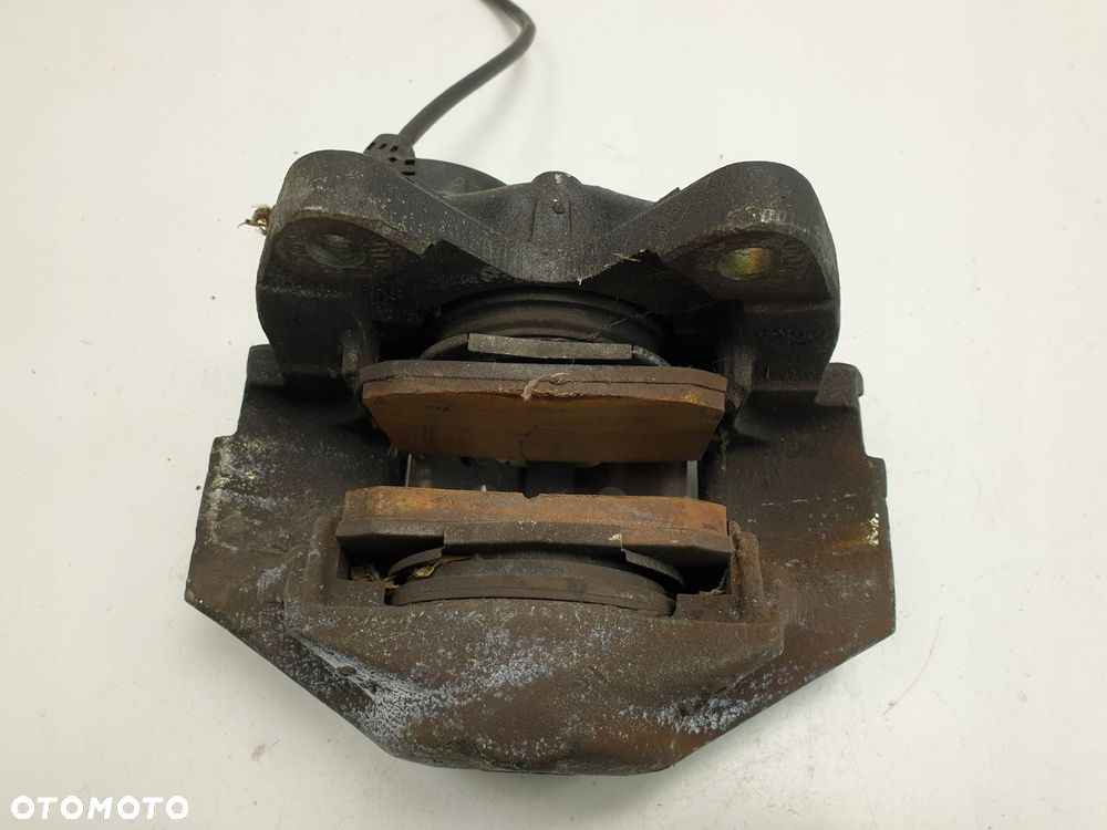 Mercedes W126 SEC 5.6 PRAWY ZACISK HAMULCOWY Przód - 7