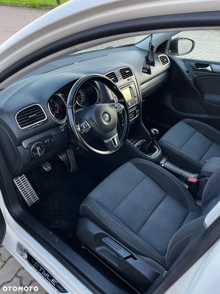Volkswagen Golf 1.6 TDI Comfortline - 8