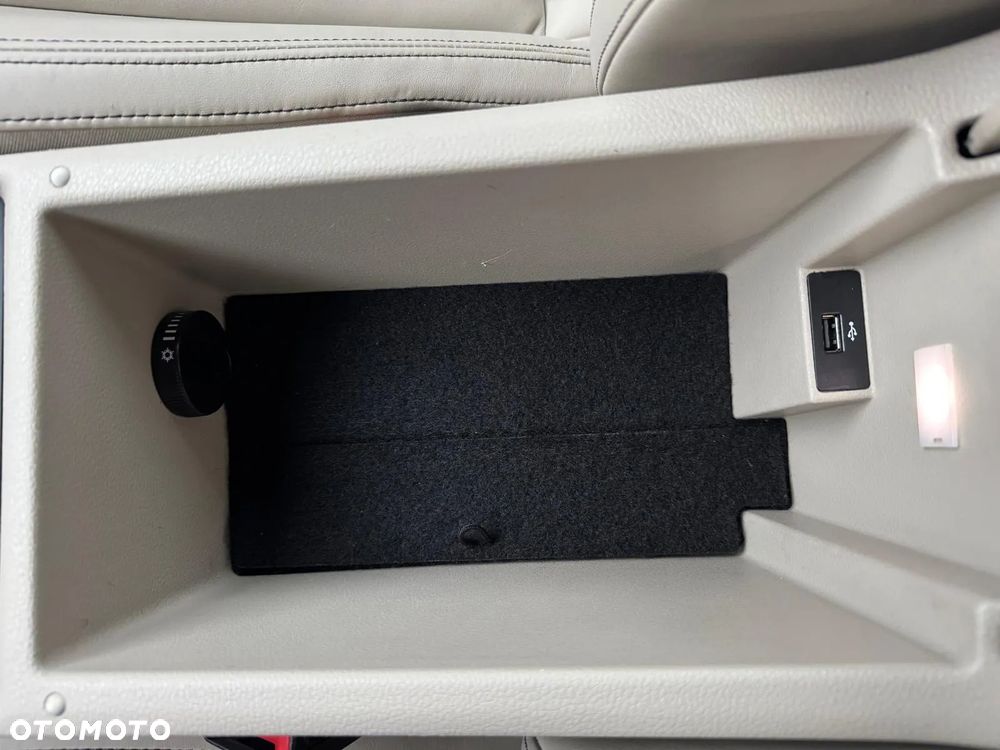 Skoda Superb 2.0 TDI 4x4 L&K DSG - 38