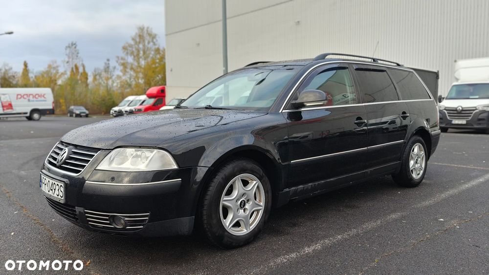 Volkswagen Passat - 1