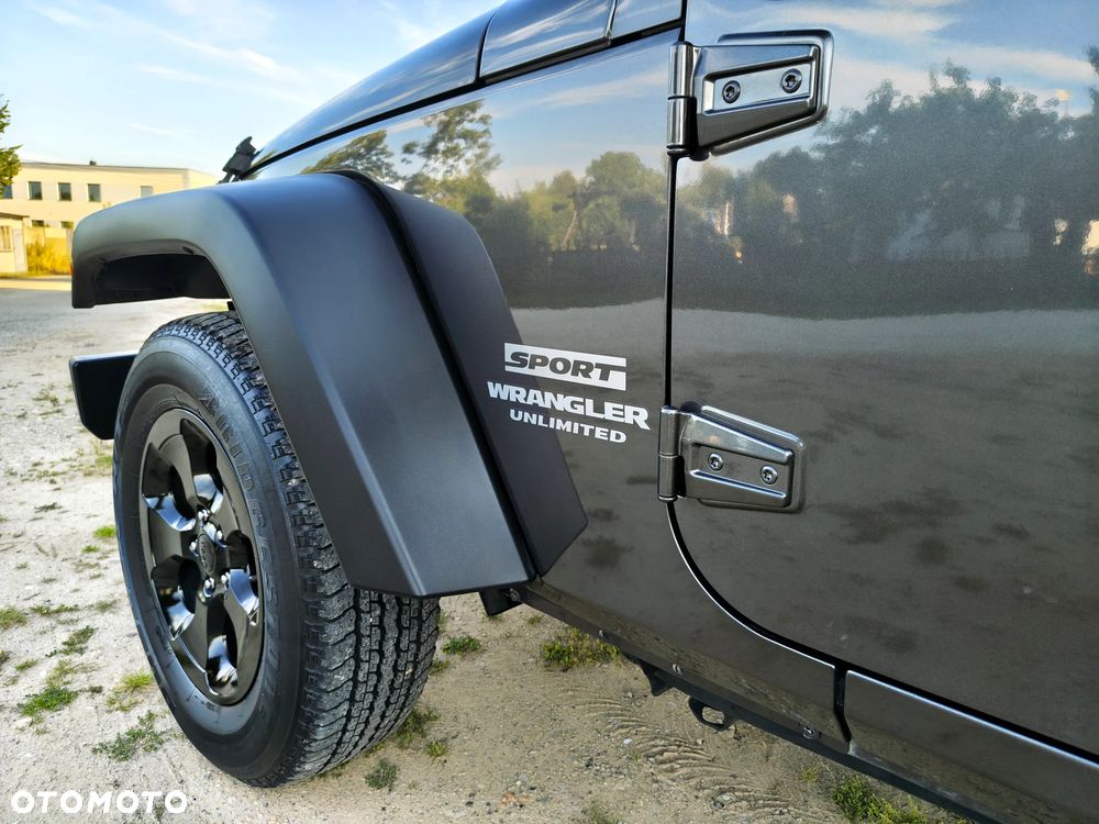 Jeep Wrangler - 24