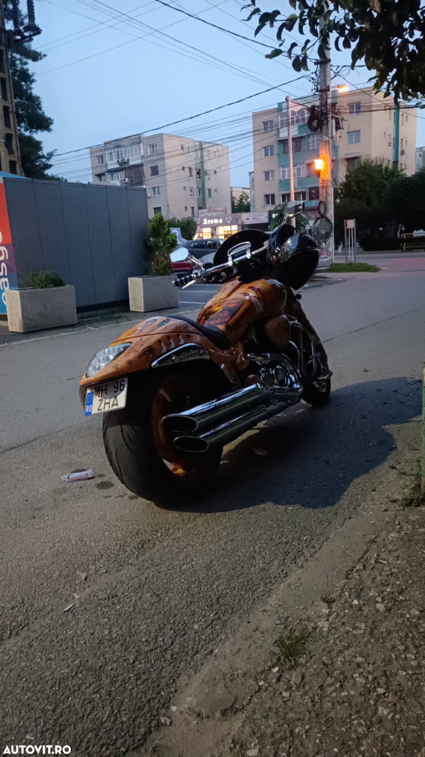 Suzuki Intruder C 1800 Limited Edition - 5