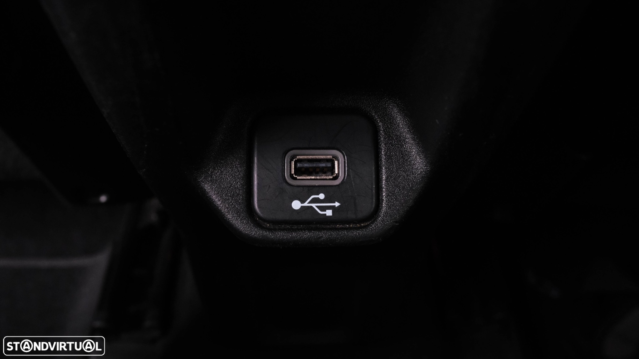 Jeep Renegade 1.6 MJD Limited - 21