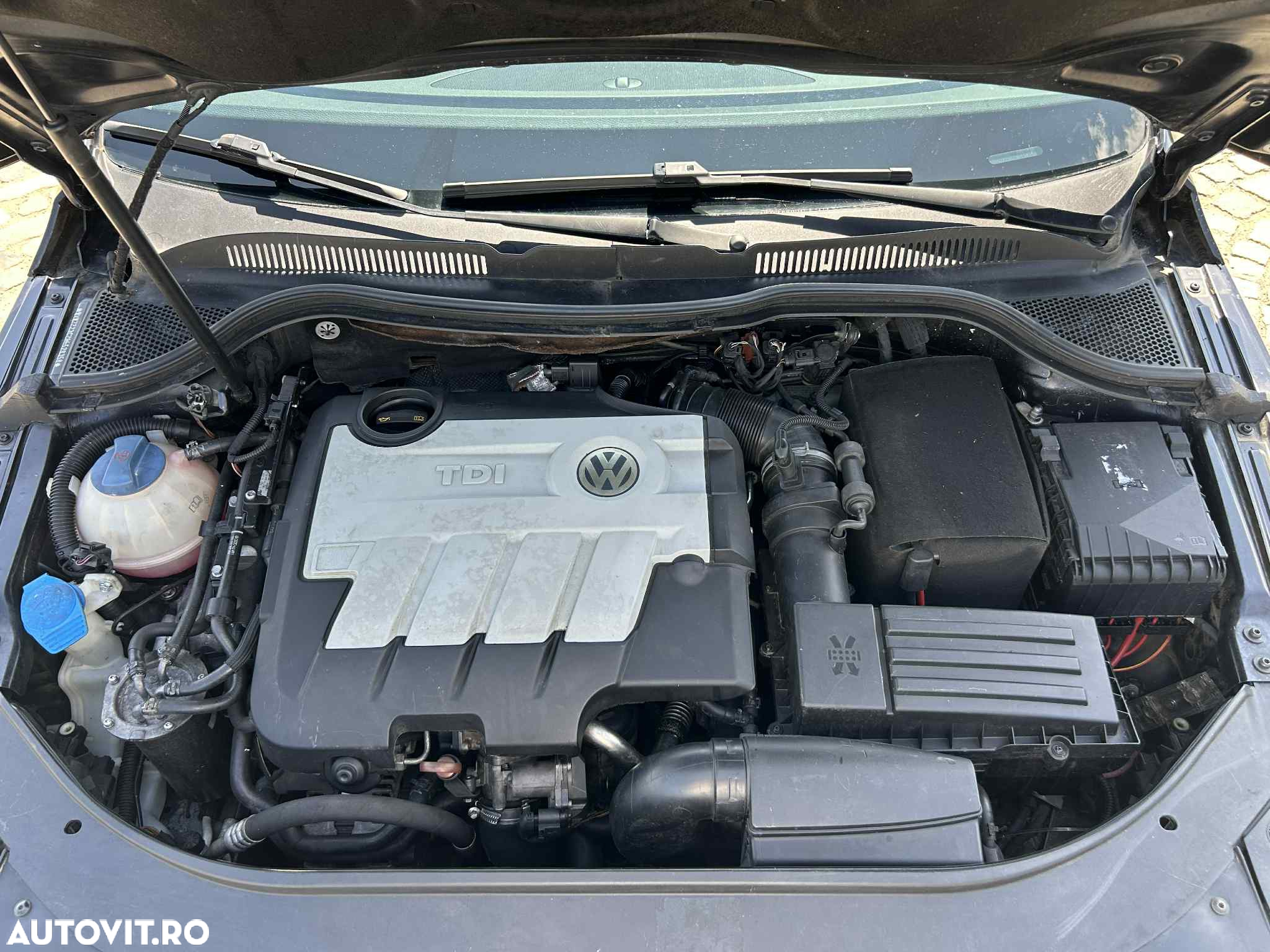 Volkswagen Passat 2.0TDI Sportline DPF DSG - 6
