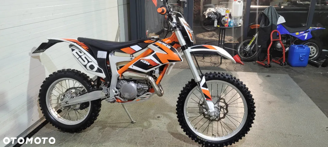 KTM EXC - 22