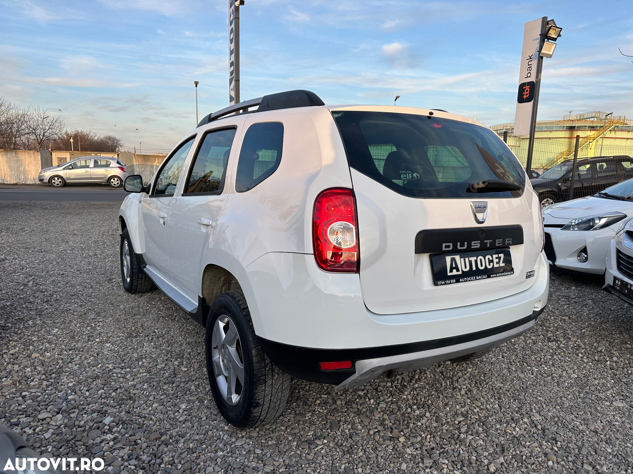 Dacia Duster 1.6 4x2 Laureate - 4
