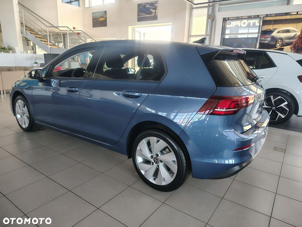 Volkswagen Golf - 6