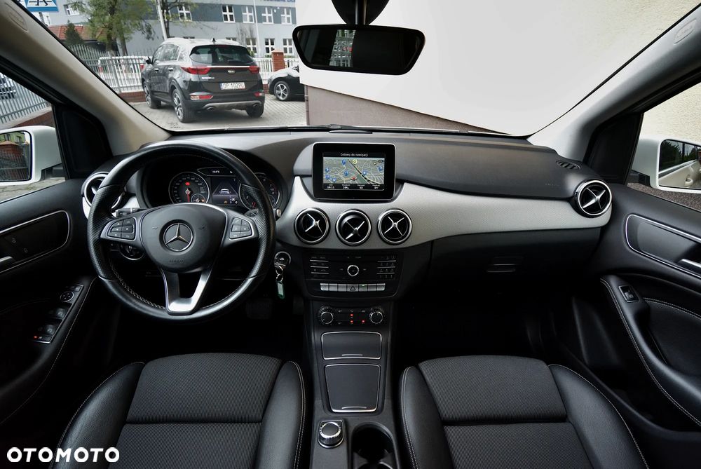 Mercedes-Benz Klasa B 200 7G-DCT Urban - 15